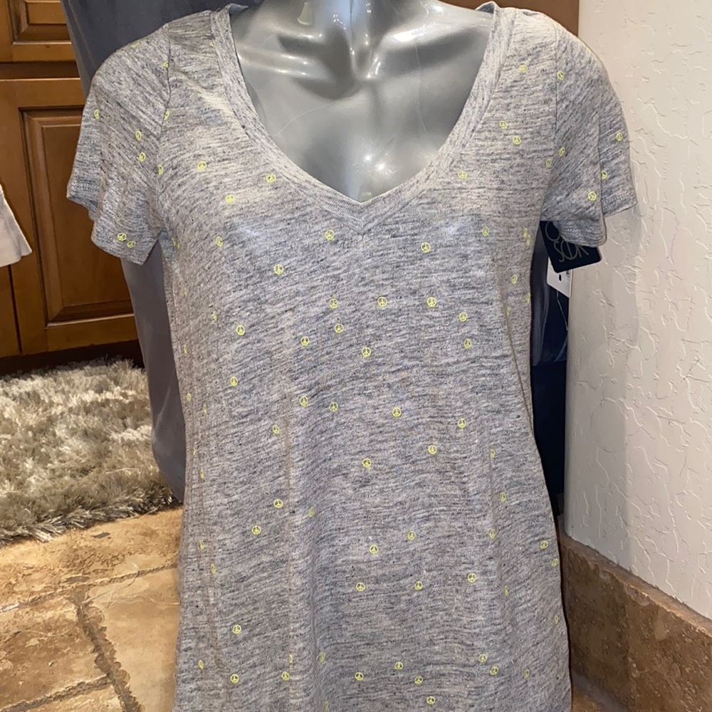 Chaser T-shirt peace sign gray